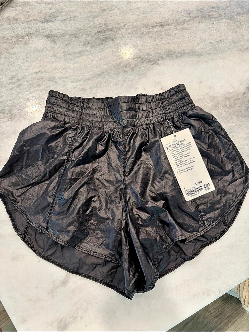 Lululemon Hotty Hot HR Short 4" Athletic Shorts Black Size 6 NWT